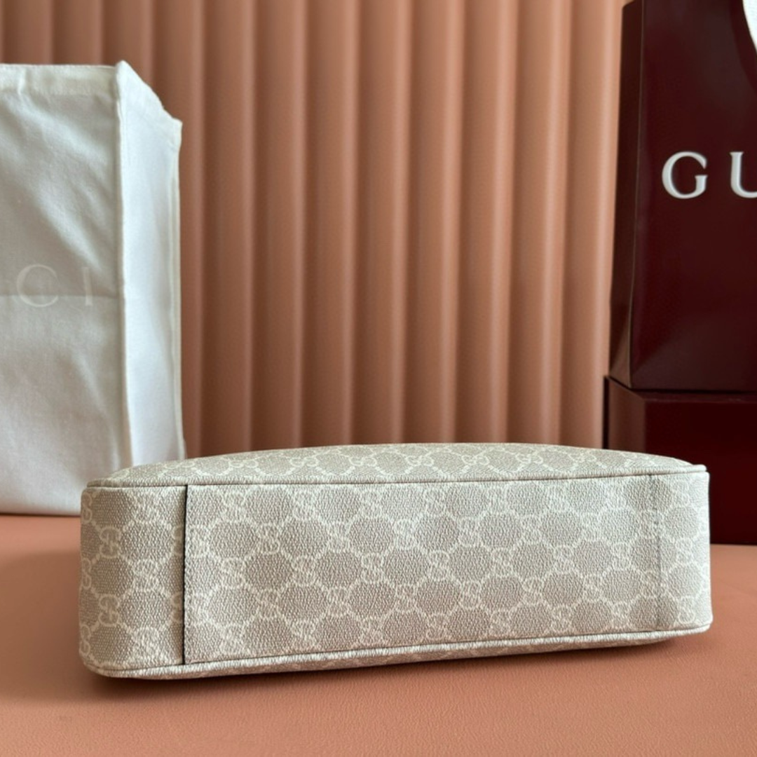 KLEINE GG-EMBLEM-SCHULTERTASCHE