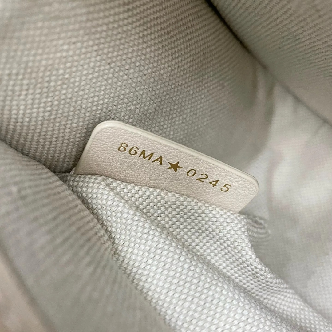 DIOR 30 MONTAIGNE MITTELGROSSE SATCHEL-TASCHE