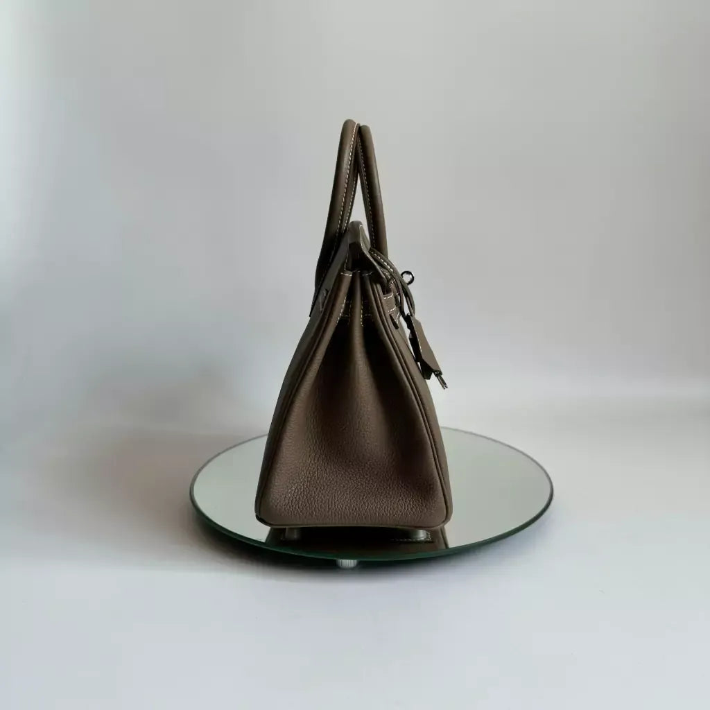 HERMÈS BIRKIN 25 HSS CRAIE/GRIS TOURTERELLE AUS TOGO-LEDER MIT GEBÜRSTETER GOLDENER HARDWARE